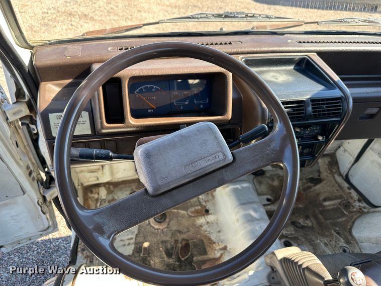 image for item DR7498 Daihatsu  mini truck