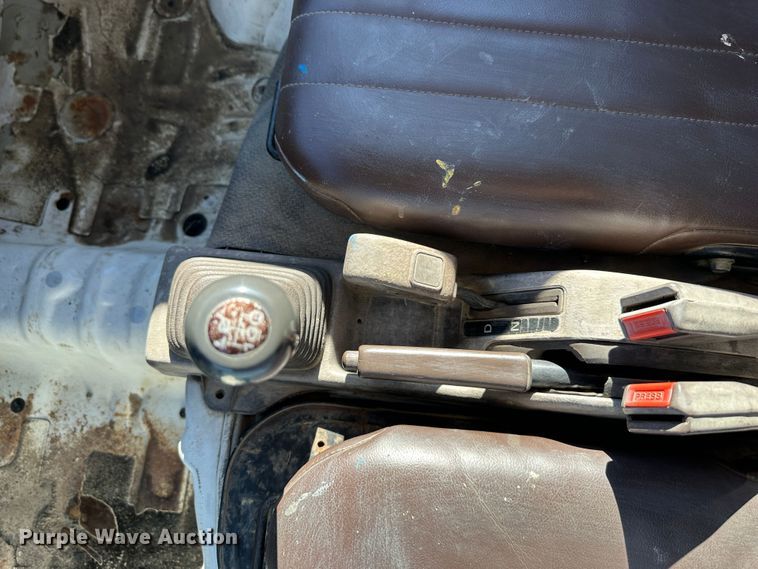 image for item DR7498 Daihatsu  mini truck