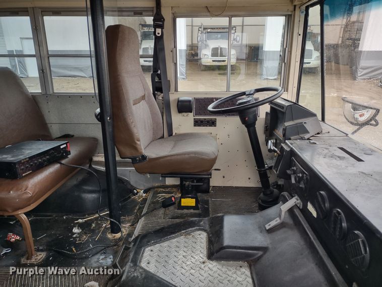 image for item DR8181 1998 Blue Bird TC2000  school bus