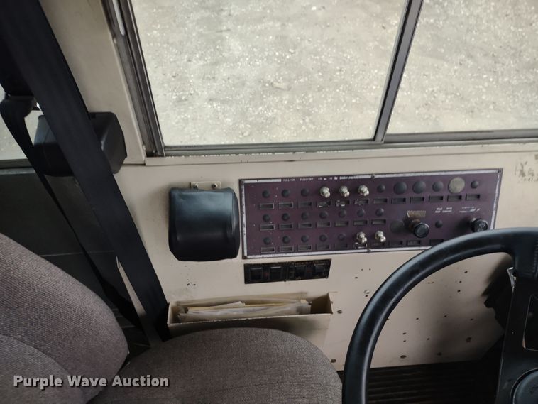 image for item DR8181 1998 Blue Bird TC2000  school bus