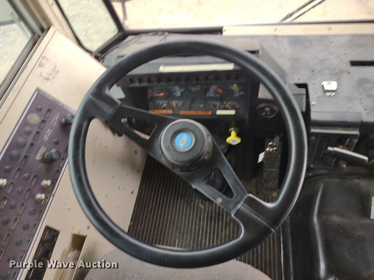 image for item DR8181 1998 Blue Bird TC2000  school bus