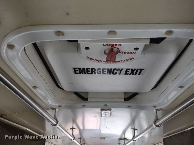 image for item DR8181 1998 Blue Bird TC2000  school bus