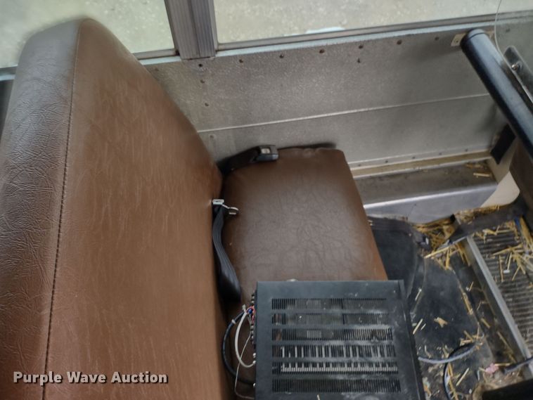 image for item DR8181 1998 Blue Bird TC2000  school bus