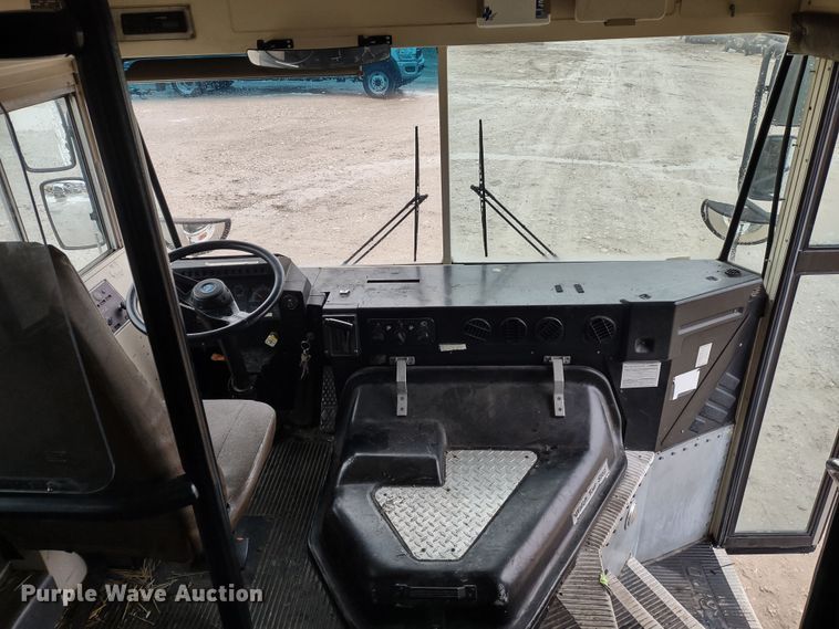 image for item DR8181 1998 Blue Bird TC2000  school bus