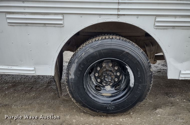 image for item DR8181 1998 Blue Bird TC2000  school bus