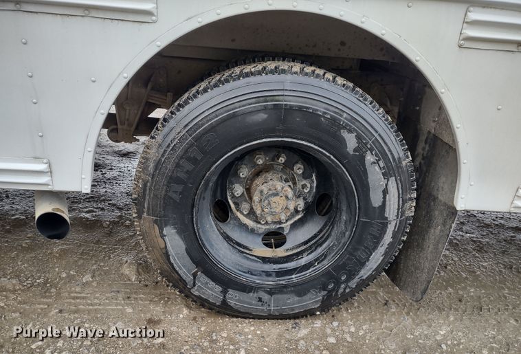 image for item DR8181 1998 Blue Bird TC2000  school bus