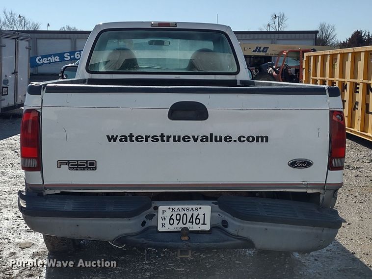 image for item DR8193 2000 Ford F250 Super Duty  pickup truck