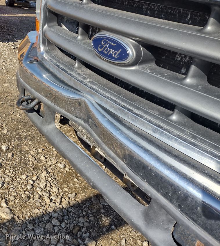 image for item DR8193 2000 Ford F250 Super Duty  pickup truck