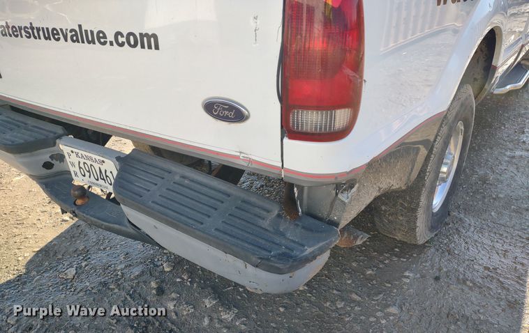 image for item DR8193 2000 Ford F250 Super Duty  pickup truck