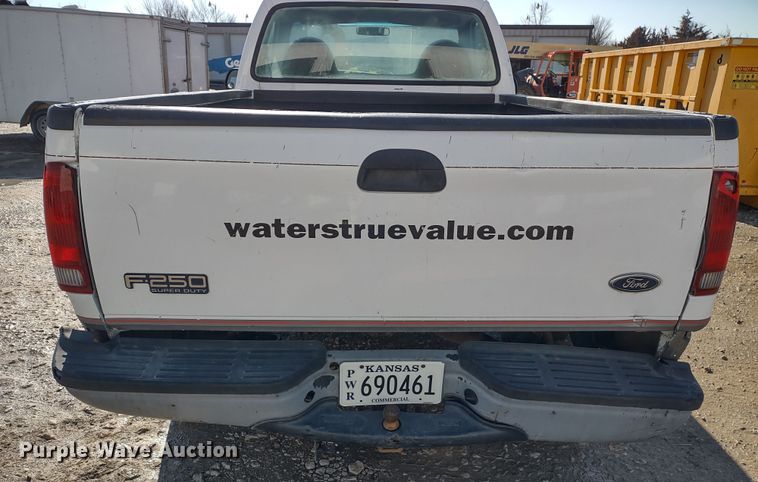 image for item DR8193 2000 Ford F250 Super Duty  pickup truck