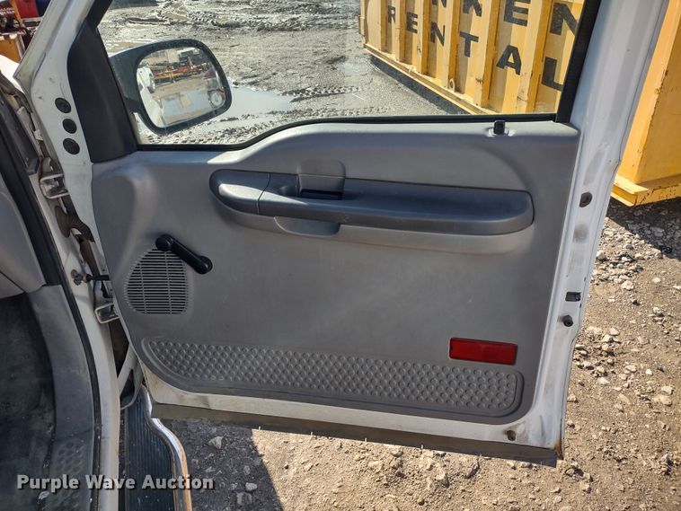 image for item DR8193 2000 Ford F250 Super Duty  pickup truck