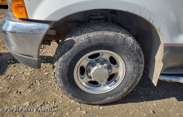 image for item DR8193 2000 Ford F250 Super Duty  pickup truck