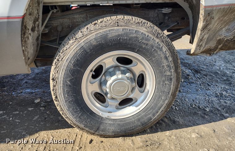 image for item DR8193 2000 Ford F250 Super Duty  pickup truck