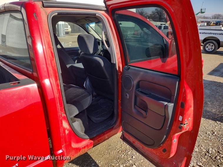 image for item DR8194 2005 Dodge Ram 1500  Quad Cab pickup truck