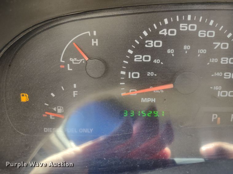 image for item DR8213 2004 Ford F350 Super Duty Lariat  Crew Cab pickup truck