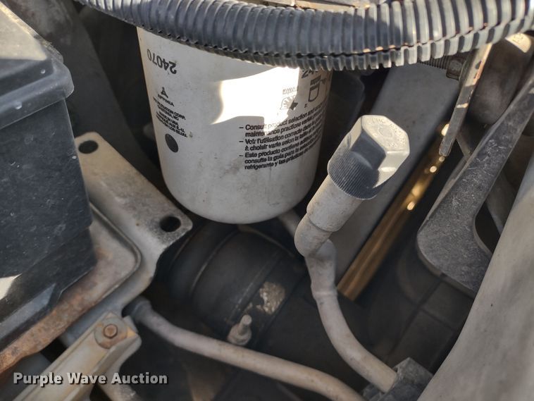 image for item DR8213 2004 Ford F350 Super Duty Lariat  Crew Cab pickup truck