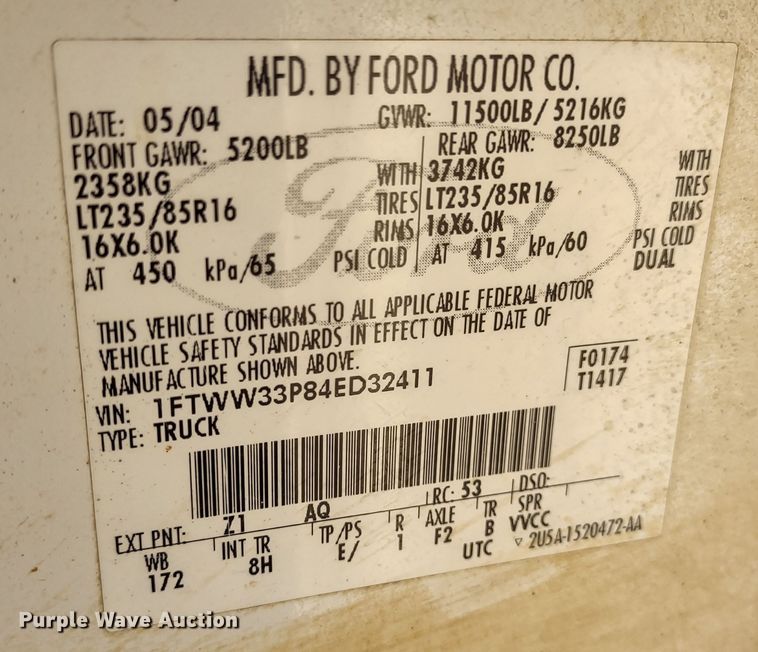 image for item DR8213 2004 Ford F350 Super Duty Lariat  Crew Cab pickup truck