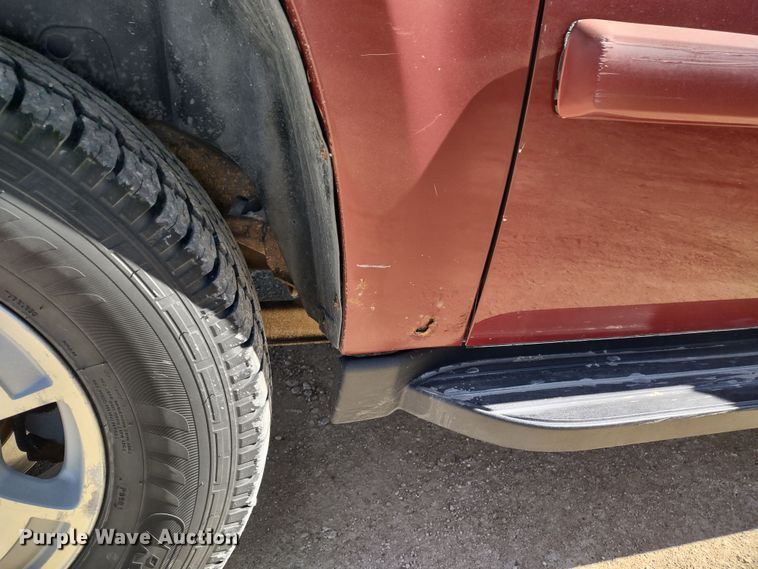 image for item DR8214 2007 Chevrolet Suburban LS 1500  SUV