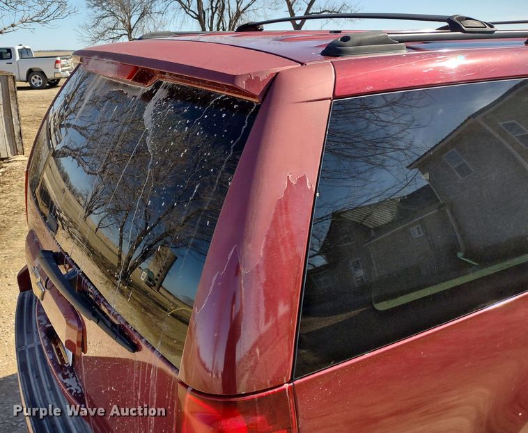 image for item DR8214 2007 Chevrolet Suburban LS 1500  SUV