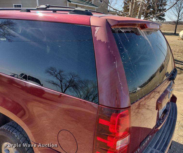 image for item DR8214 2007 Chevrolet Suburban LS 1500  SUV