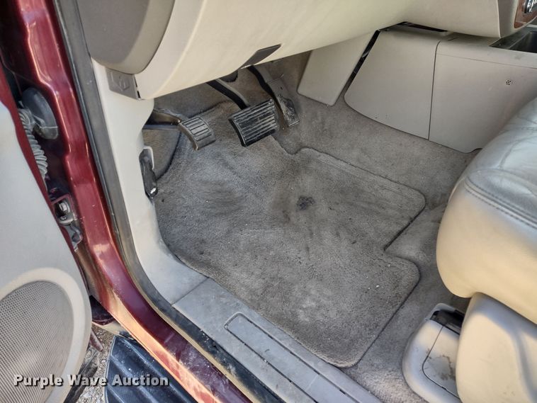 image for item DR8214 2007 Chevrolet Suburban LS 1500  SUV