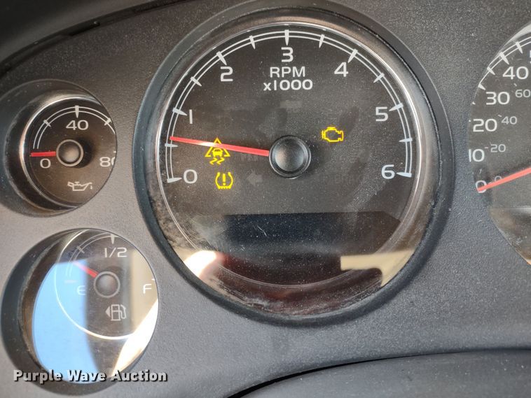 image for item DR8214 2007 Chevrolet Suburban LS 1500  SUV