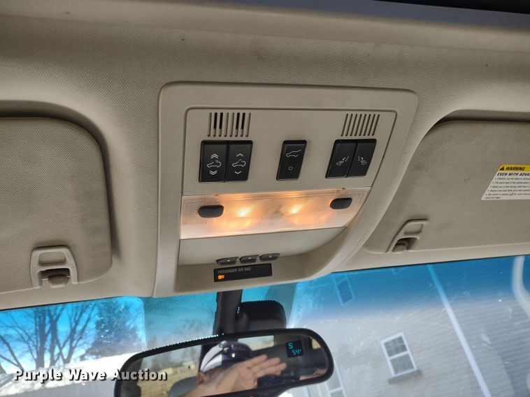 image for item DR8214 2007 Chevrolet Suburban LS 1500  SUV