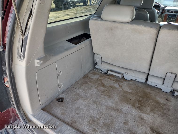 image for item DR8214 2007 Chevrolet Suburban LS 1500  SUV