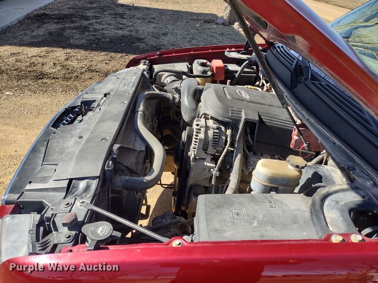 image for item DR8214 2007 Chevrolet Suburban LS 1500  SUV