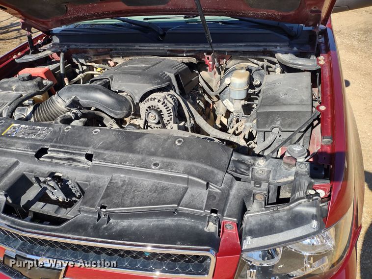 image for item DR8214 2007 Chevrolet Suburban LS 1500  SUV