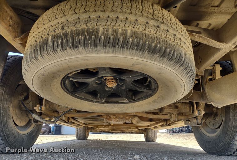 image for item DR8214 2007 Chevrolet Suburban LS 1500  SUV