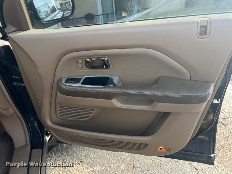 image for item DS2742 2005 Honda Pilot  SUV