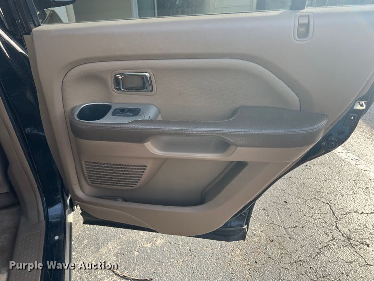 image for item DS2742 2005 Honda Pilot  SUV