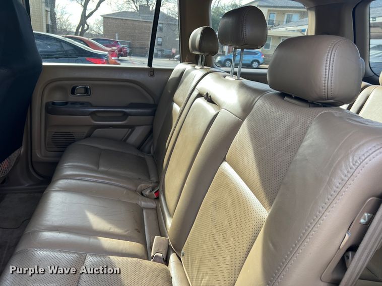 image for item DS2742 2005 Honda Pilot  SUV