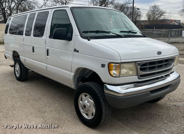 image for item DS2743 1999 Ford E350 Super Duty  van