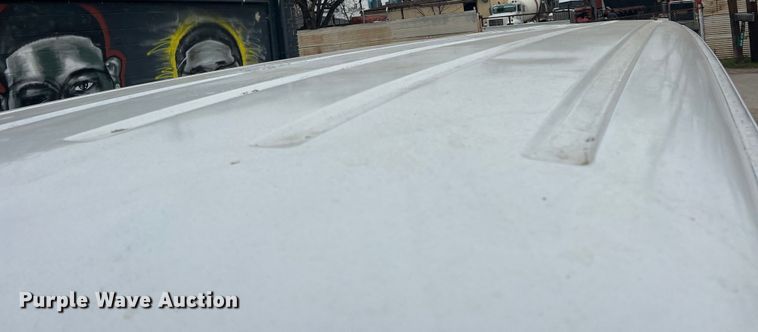 image for item DS2743 1999 Ford E350 Super Duty  van