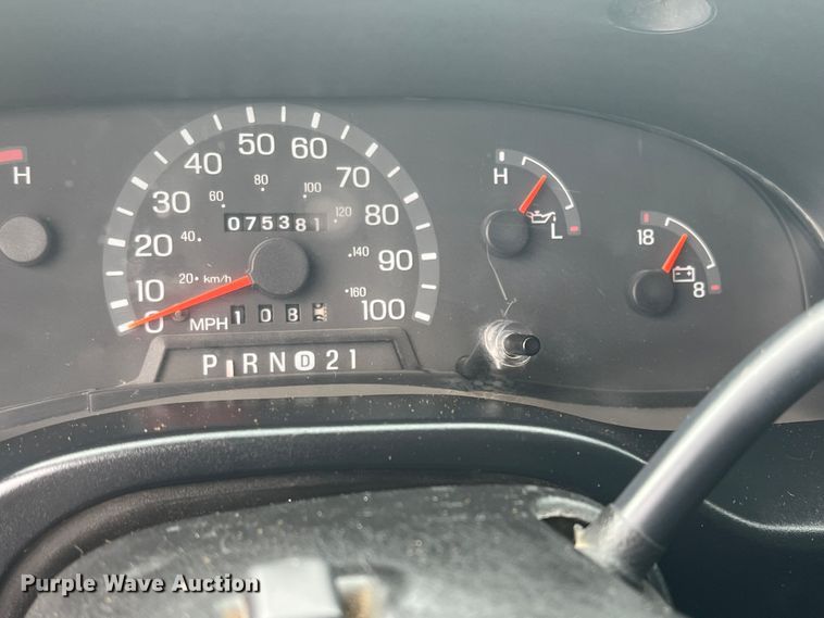 image for item DS2743 1999 Ford E350 Super Duty  van