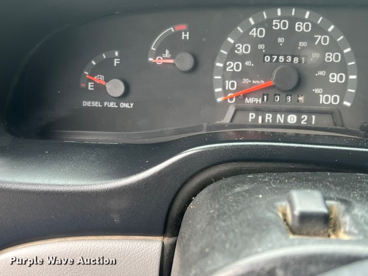 image for item DS2743 1999 Ford E350 Super Duty  van