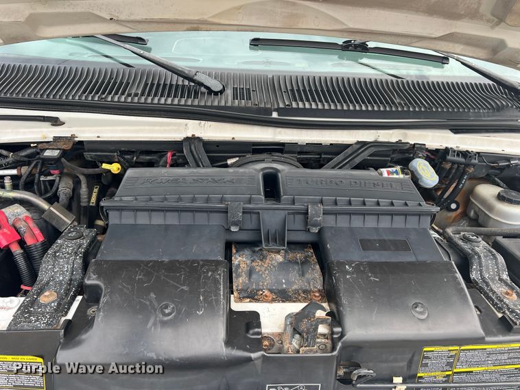 image for item DS2743 1999 Ford E350 Super Duty  van