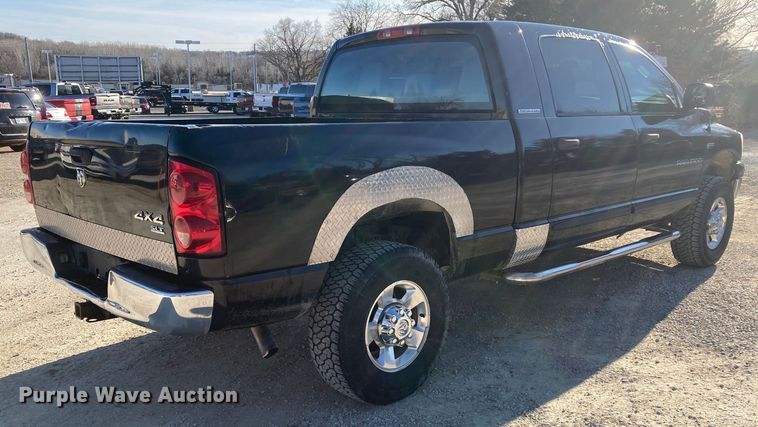 image for item DS6753 2007 Dodge Ram 1500 SLT  Mega Cab pickup truck