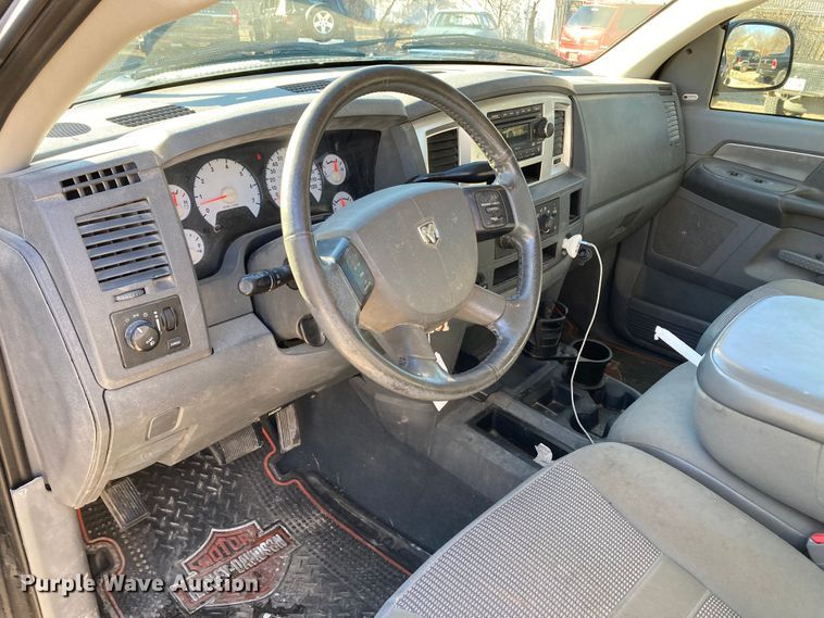 image for item DS6753 2007 Dodge Ram 1500 SLT  Mega Cab pickup truck