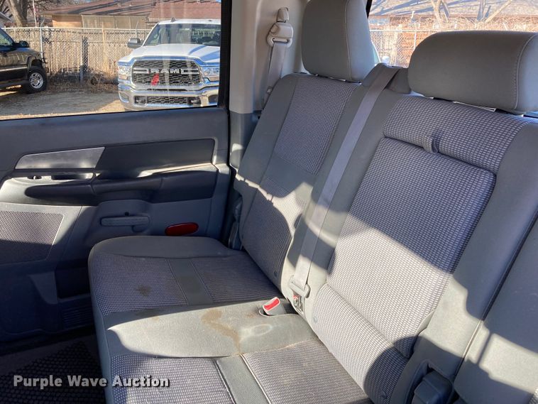 image for item DS6753 2007 Dodge Ram 1500 SLT  Mega Cab pickup truck