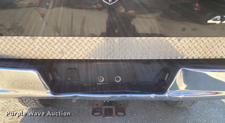 image for item DS6753 2007 Dodge Ram 1500 SLT  Mega Cab pickup truck