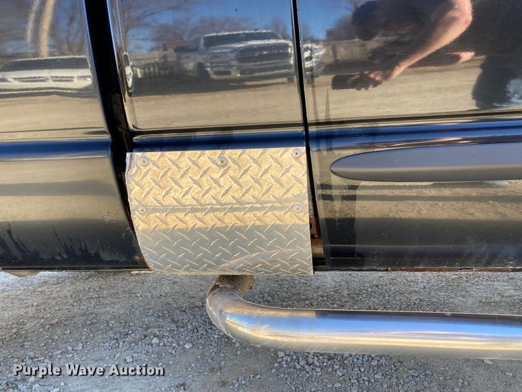 image for item DS6753 2007 Dodge Ram 1500 SLT  Mega Cab pickup truck