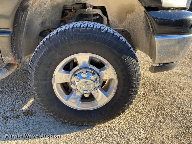 image for item DS6753 2007 Dodge Ram 1500 SLT  Mega Cab pickup truck