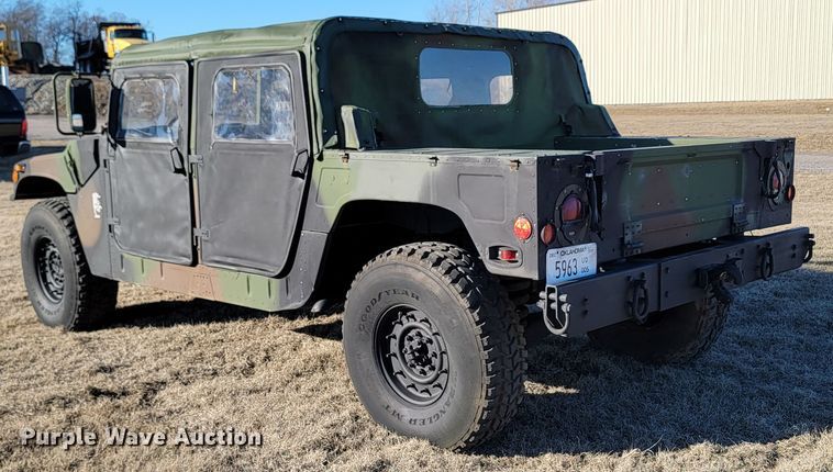 image for item HG9368 2006 Am General M1097R1 HMMWV Humvee SUV