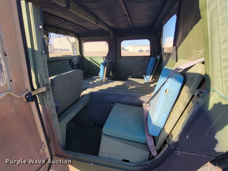 image for item HG9368 2006 Am General M1097R1 HMMWV Humvee SUV