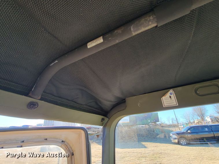 image for item HG9368 2006 Am General M1097R1 HMMWV Humvee SUV