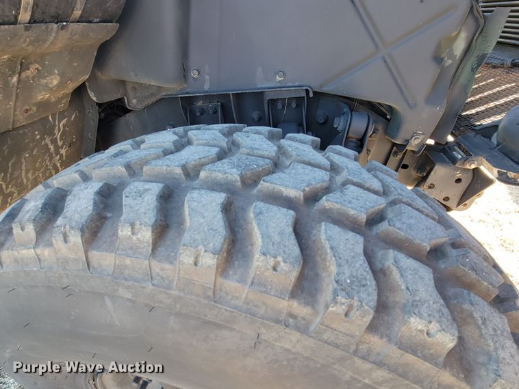 image for item HG9368 2006 Am General M1097R1 HMMWV Humvee SUV