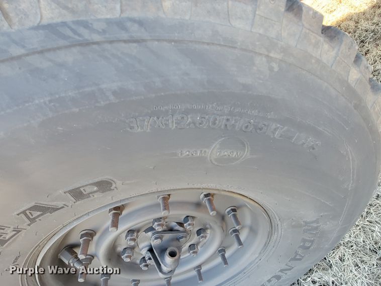 image for item HG9368 2006 Am General M1097R1 HMMWV Humvee SUV